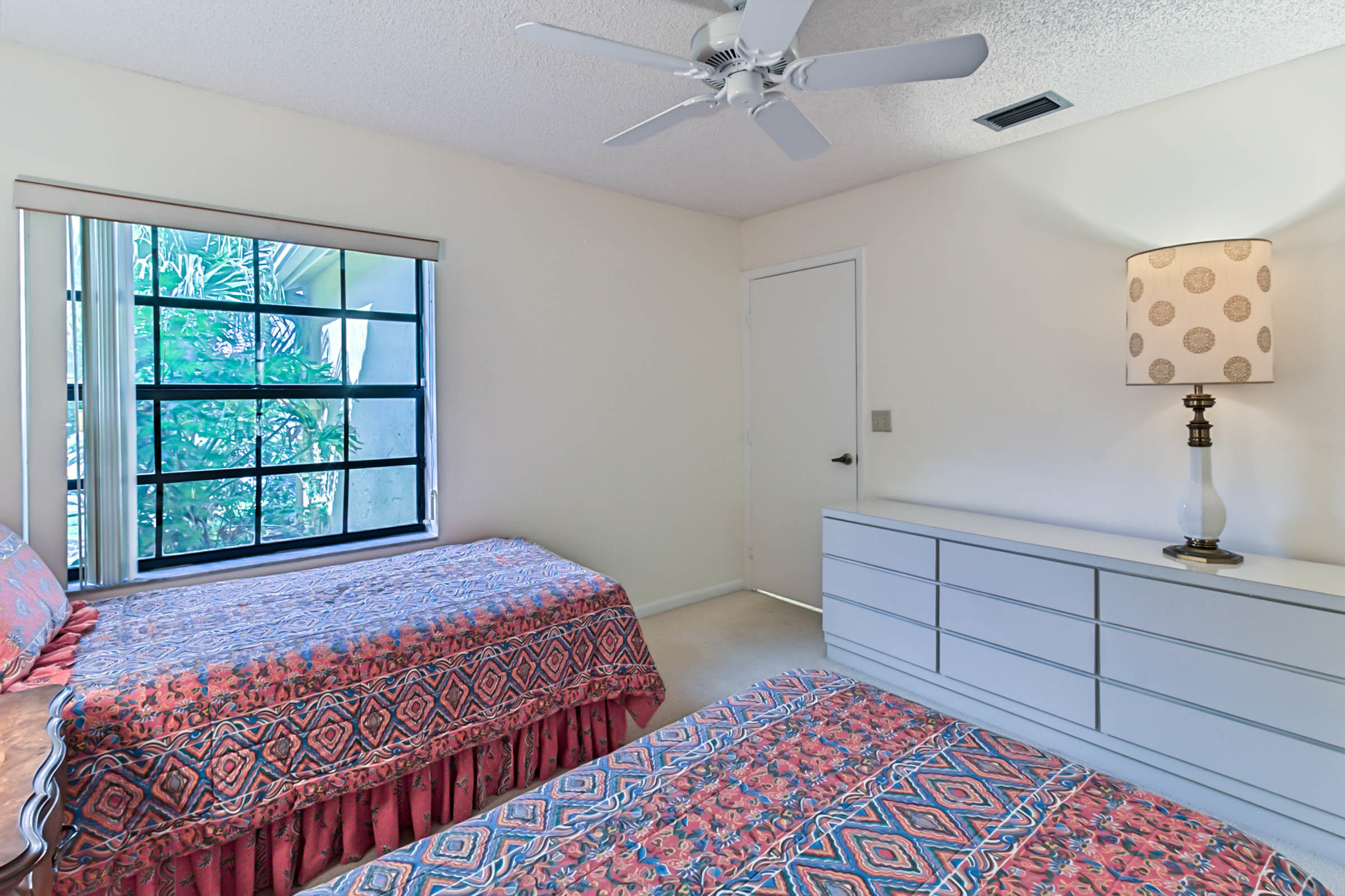 THORNHILL LAKE/ GLEN - Residential