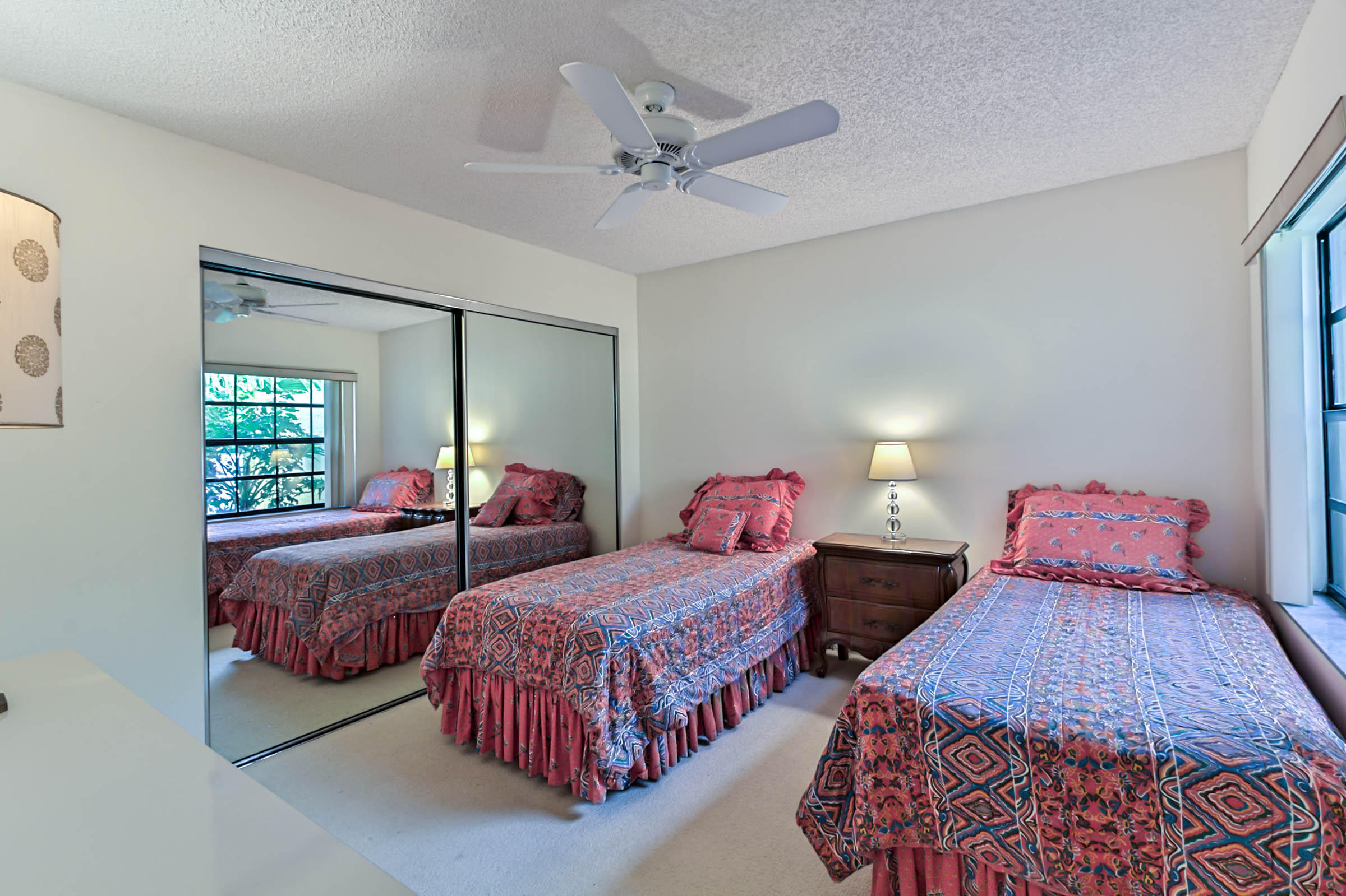 THORNHILL LAKE/ GLEN - Residential