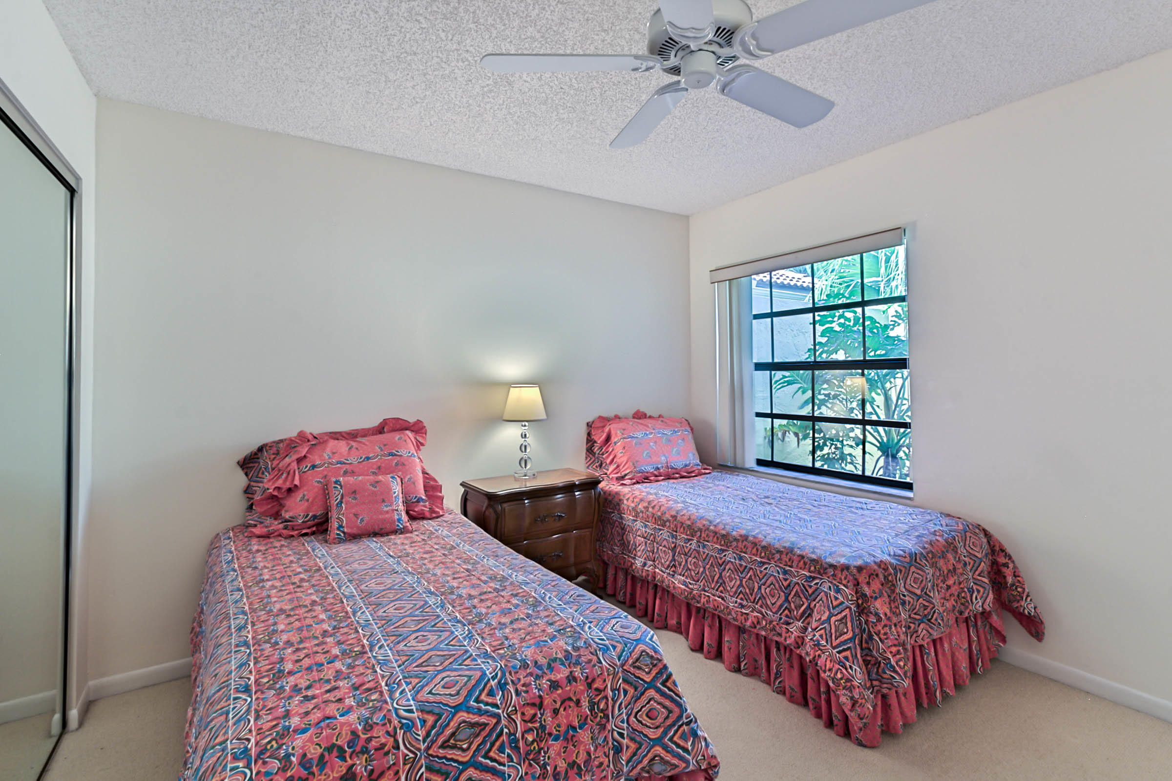 THORNHILL LAKE/ GLEN - Residential