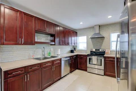PALM-AIRE VILLAGE 2ND SEC - Residential Lease