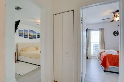 PALM-AIRE VILLAGE 2ND SEC - Residential Lease