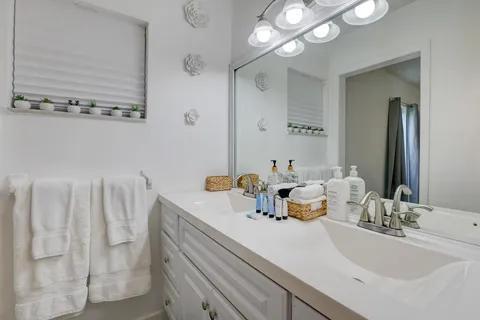 PALM-AIRE VILLAGE 2ND SEC - Residential Lease