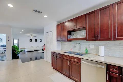 PALM-AIRE VILLAGE 2ND SEC - Residential Lease