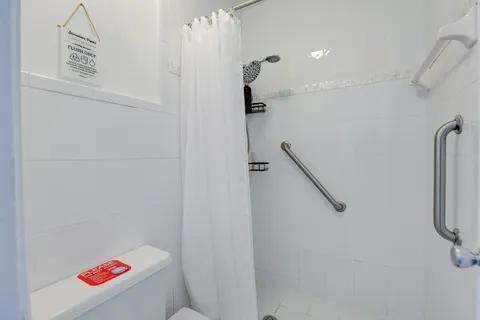 PALM-AIRE VILLAGE 2ND SEC - Residential Lease