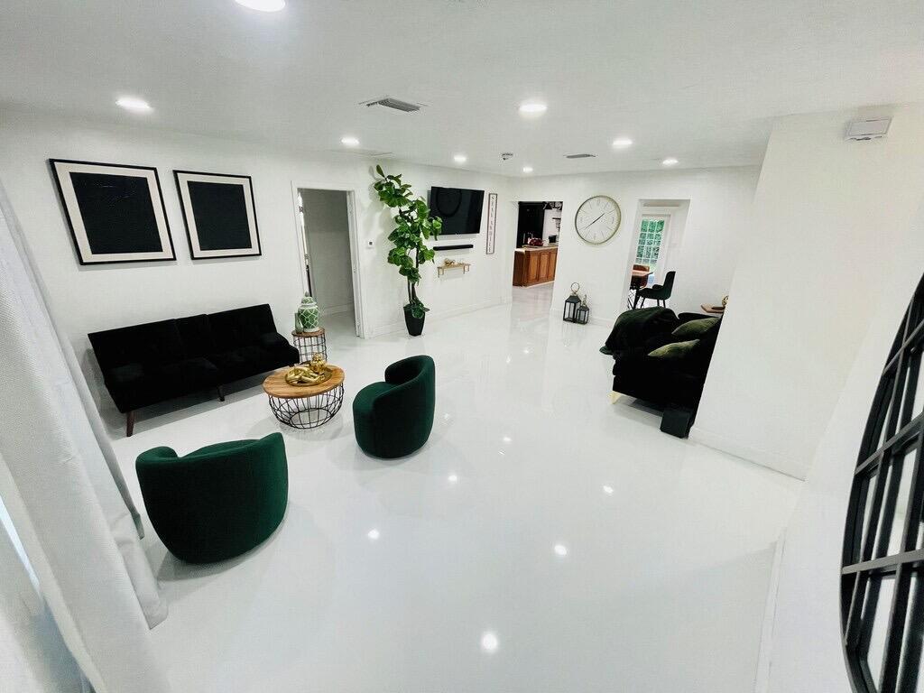 MARGATE ESTATES SEC 1 - Residential Lease