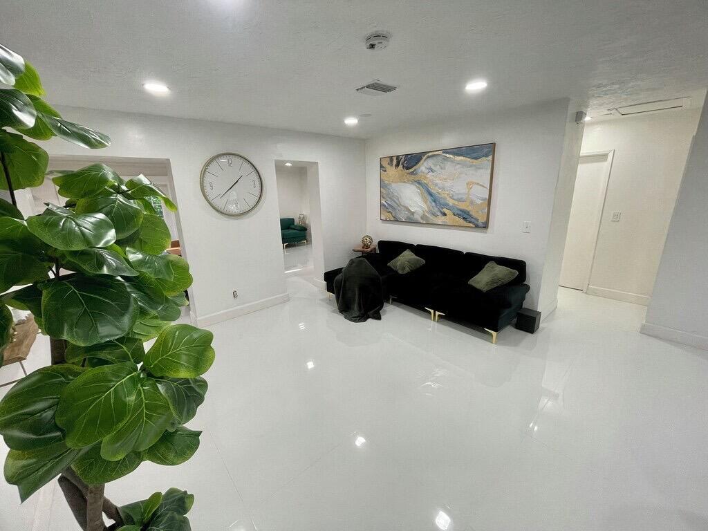 MARGATE ESTATES SEC 1 - Residential Lease