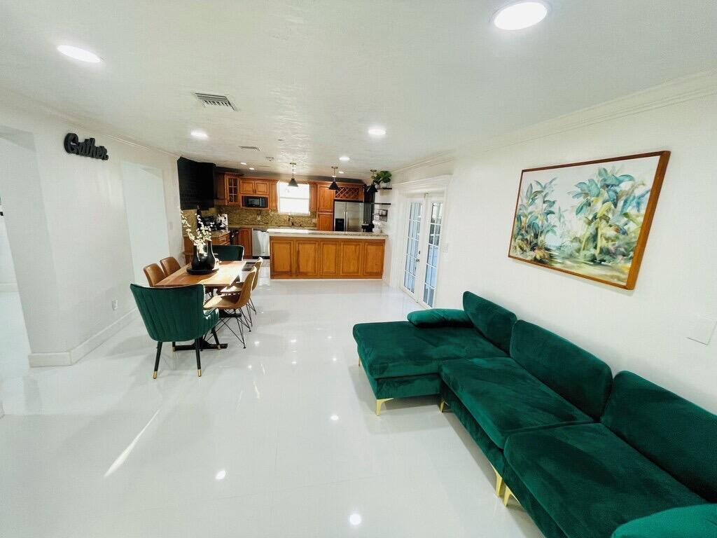 MARGATE ESTATES SEC 1 - Residential Lease