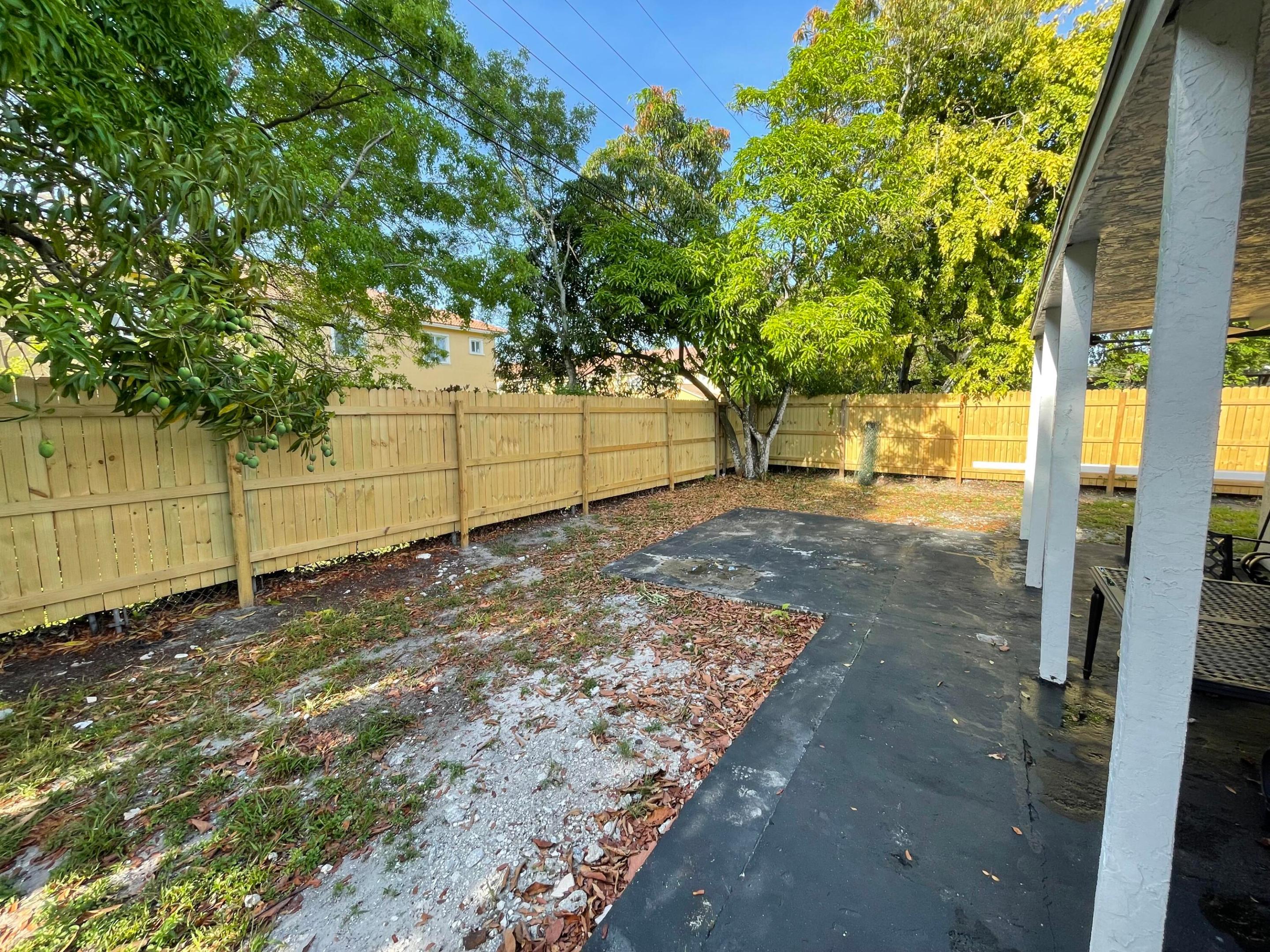 MARGATE ESTATES SEC 1 - Residential Lease