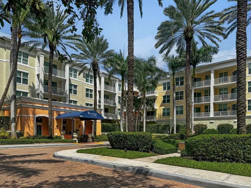 Photo of 802 W Windward Way #304, Lantana, FL 33462 (MLS # R11168520)