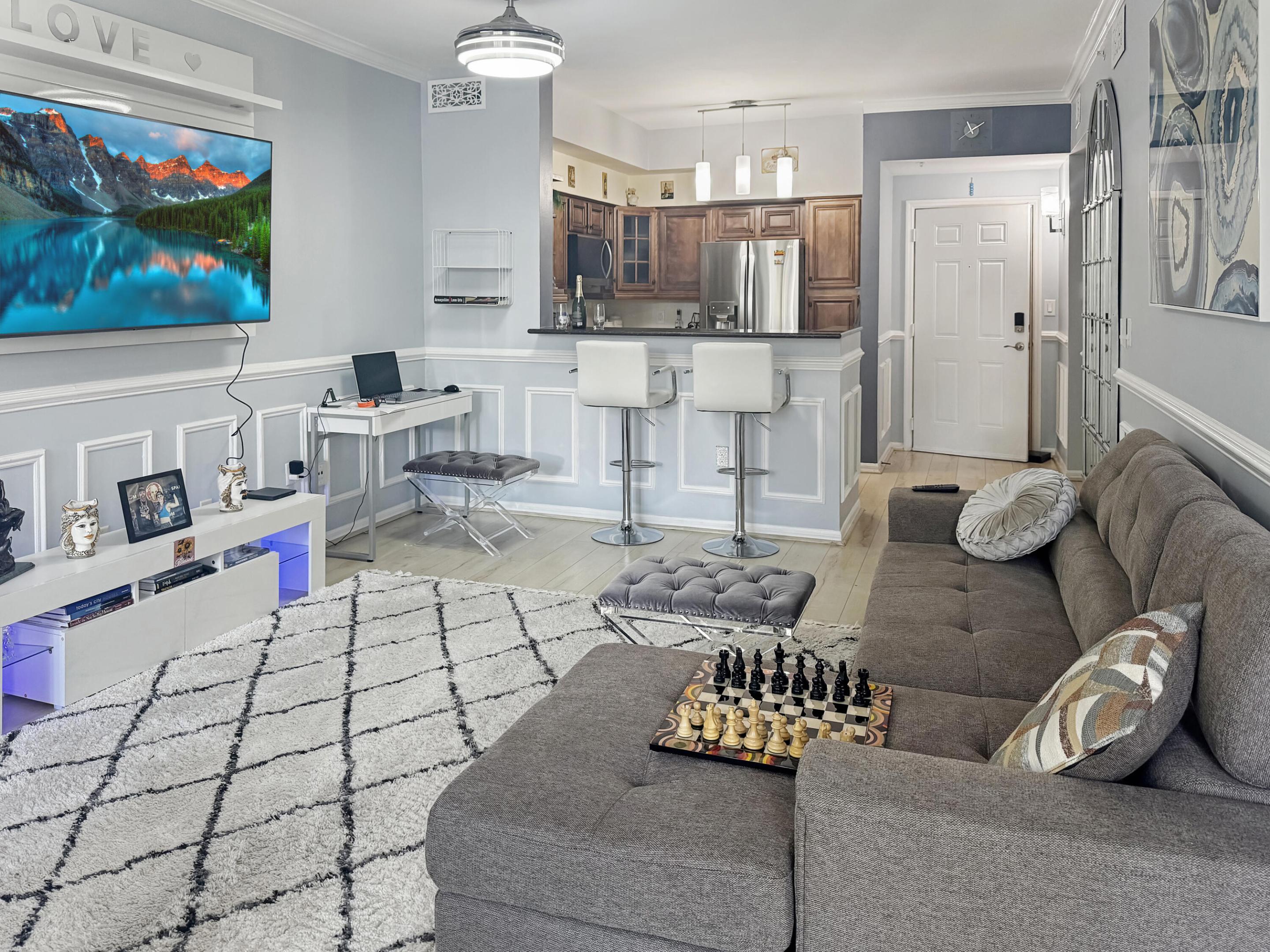 MOORINGS AT LANTANA CONDO 1 - Residential Lease