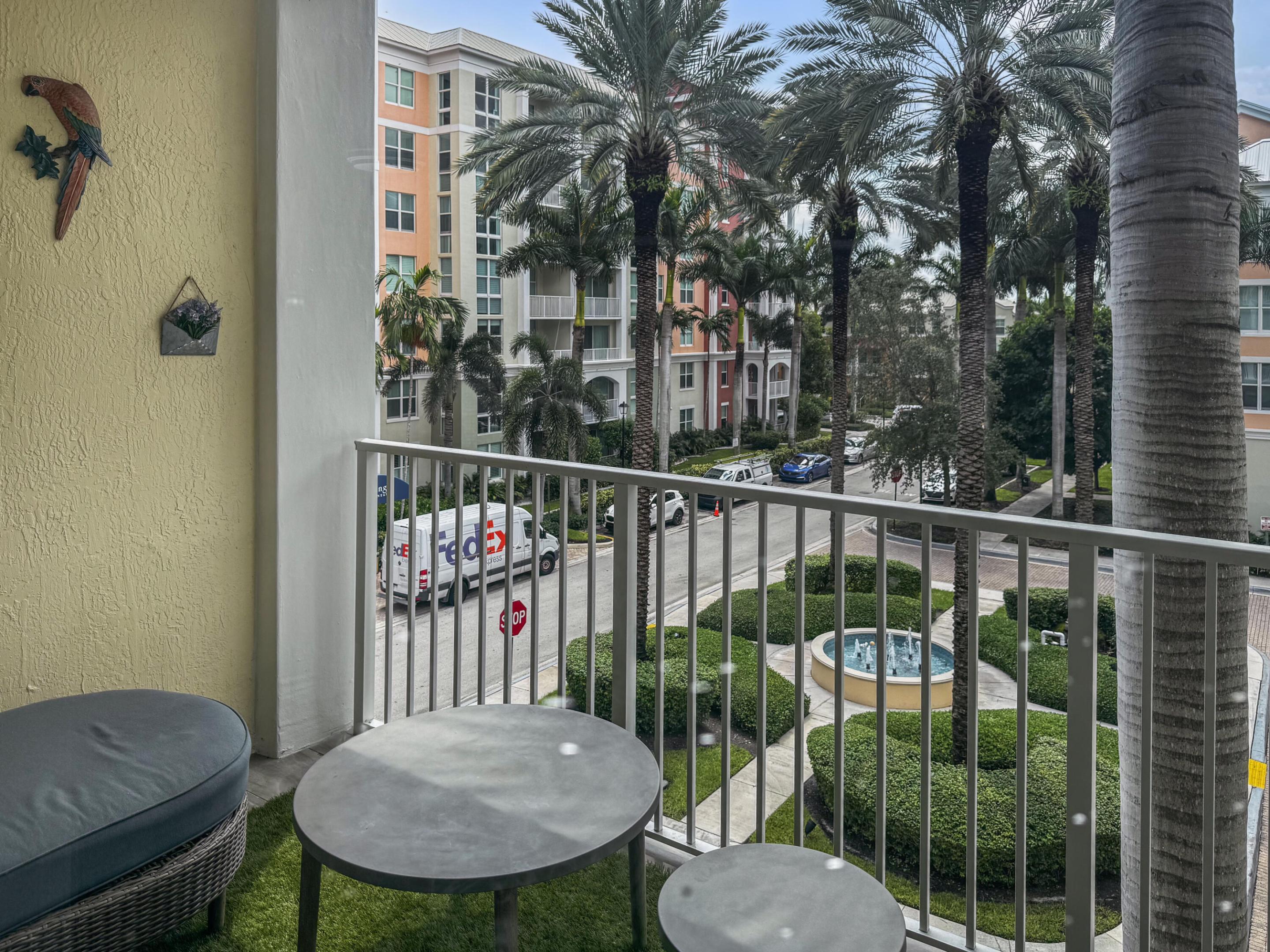 MOORINGS AT LANTANA CONDO 1 - Residential Lease