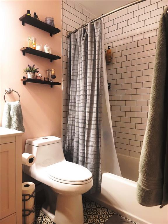 KINGSPORT ESTATES - Residential