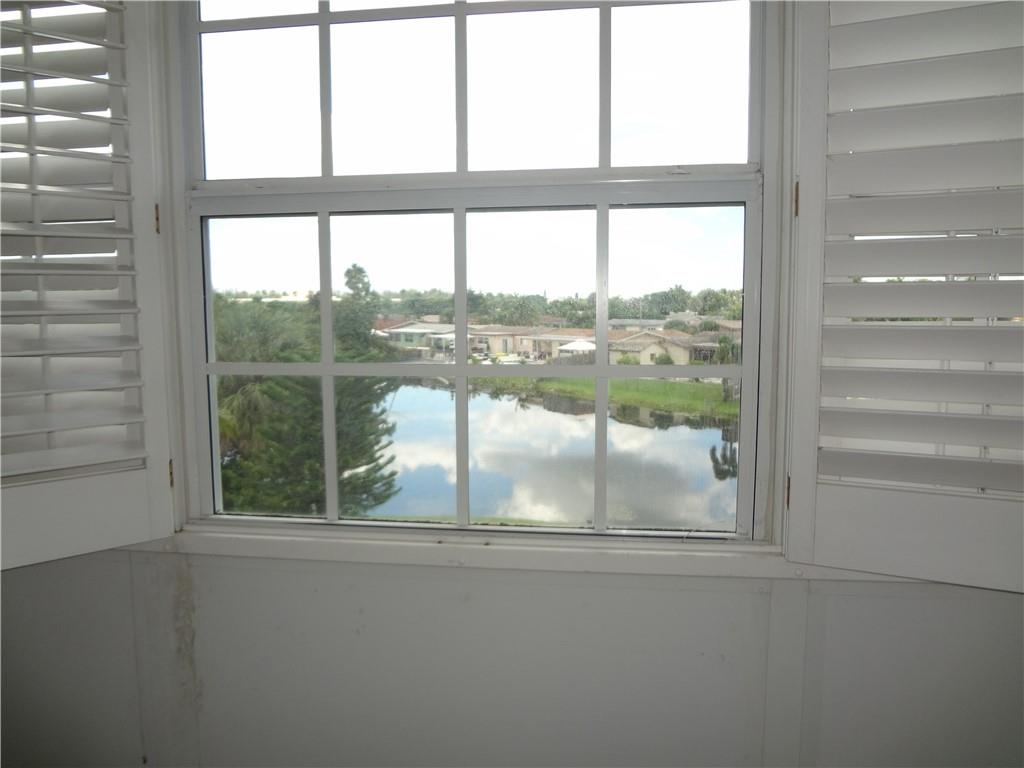 Sunrise Lakes - Residential