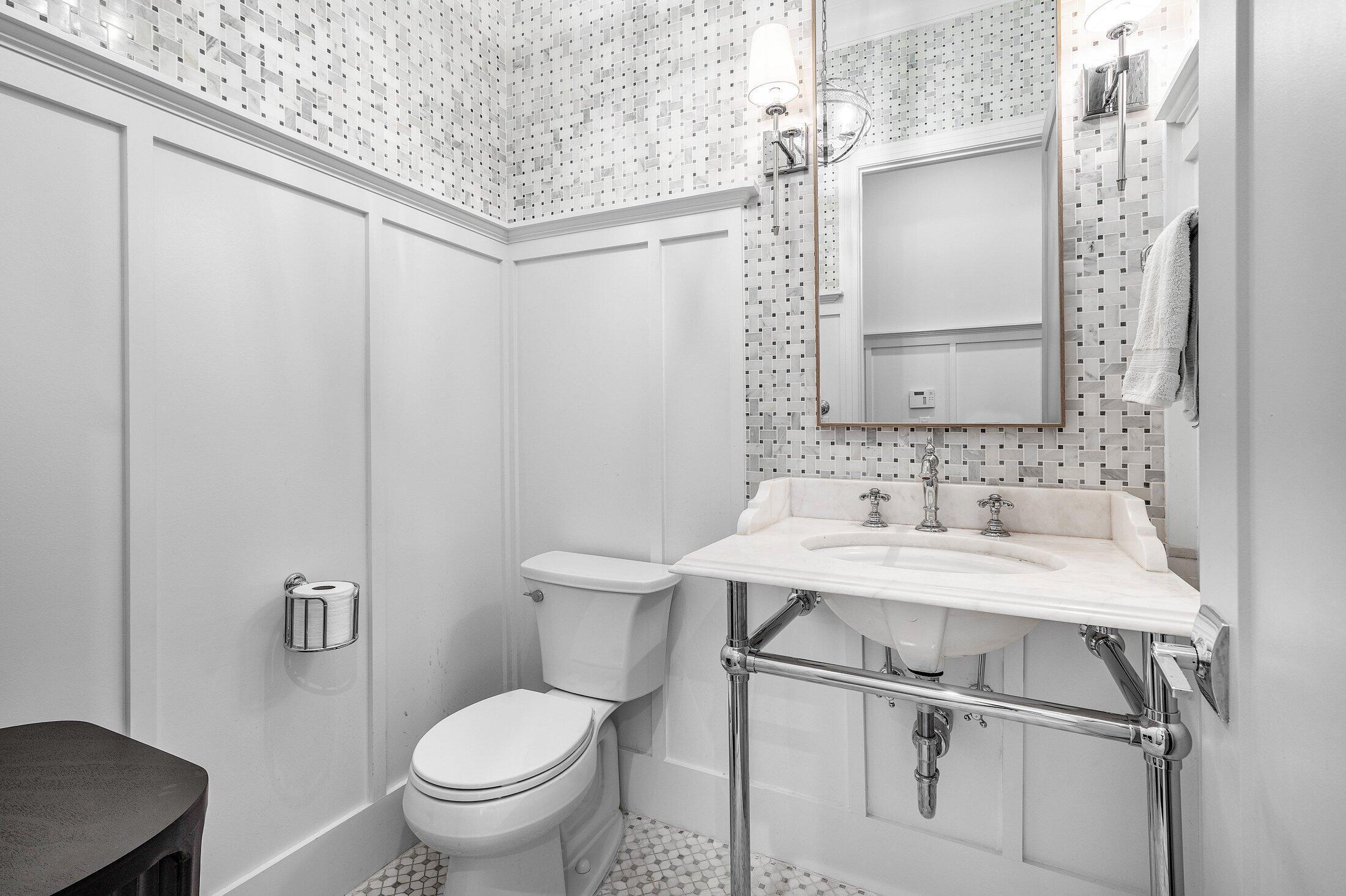 COLLEGE PARK - Residential Lease