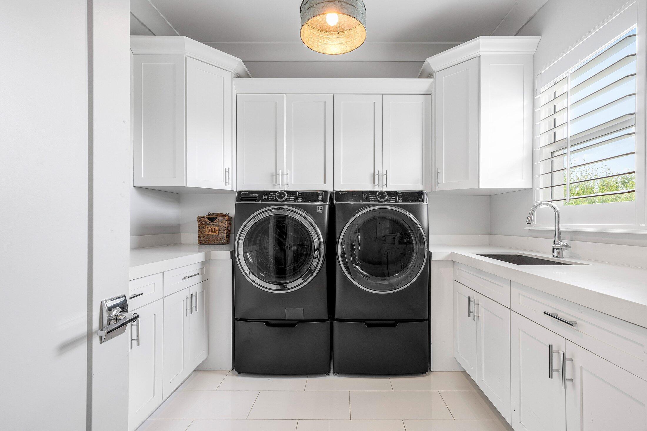 COLLEGE PARK - Residential Lease