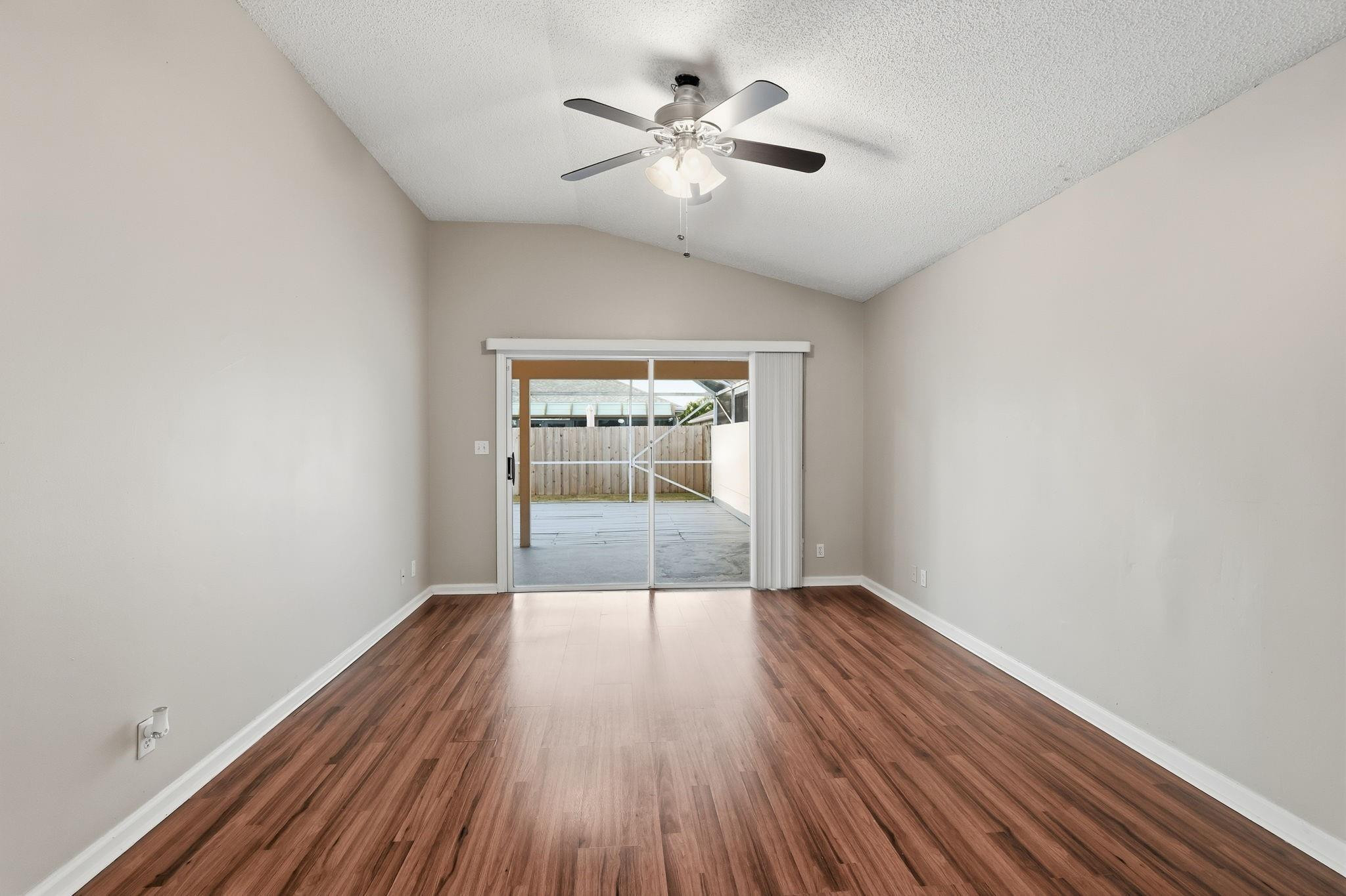 Emerald Forest 02 - Residential