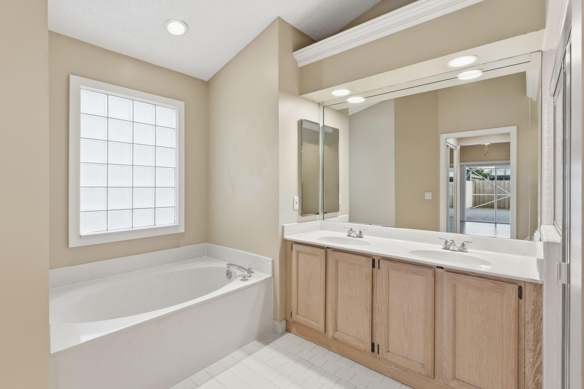 Emerald Forest 02 - Residential