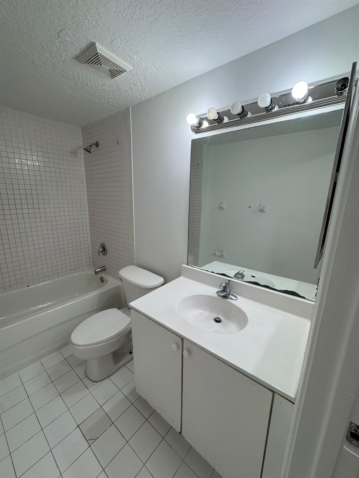 Belvedere Isles Condo 01 - Residential Lease