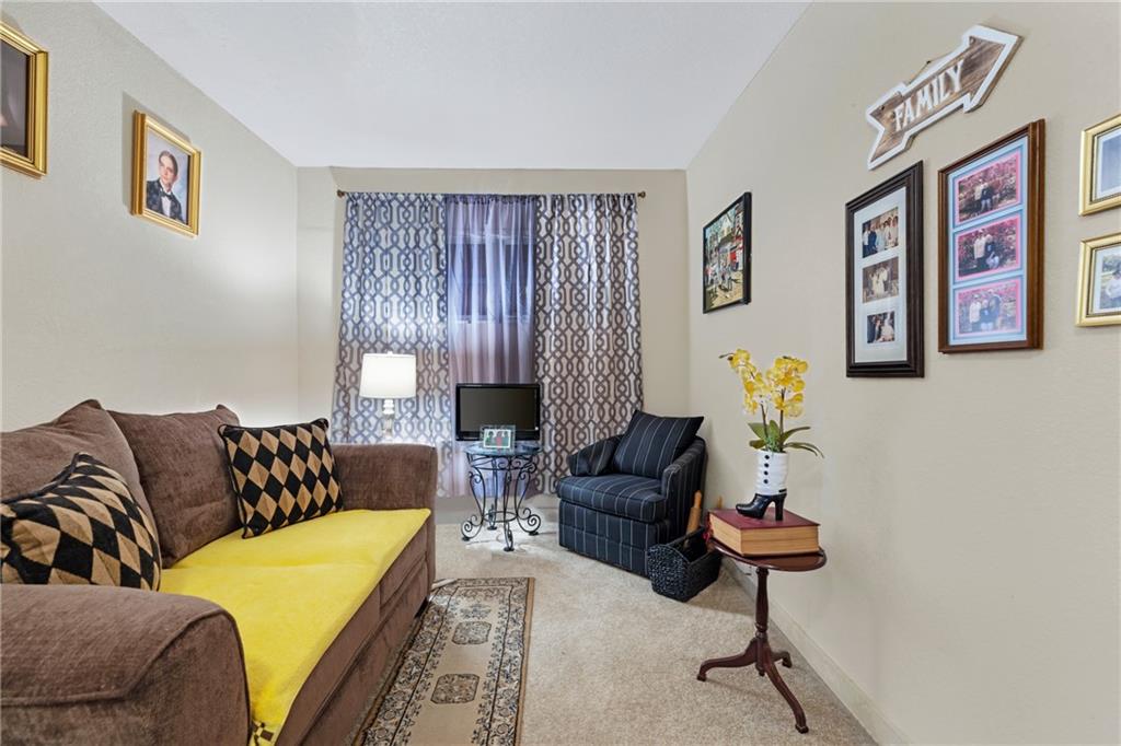 North Andrews Terrace 32- - Residential