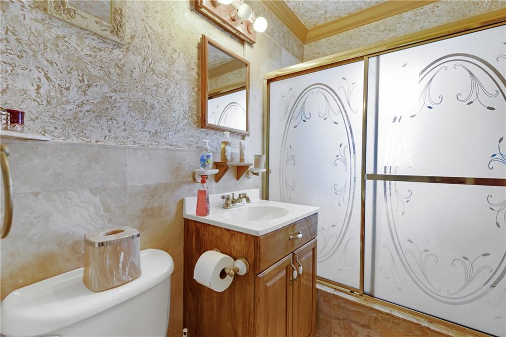 North Andrews Terrace 32- - Residential