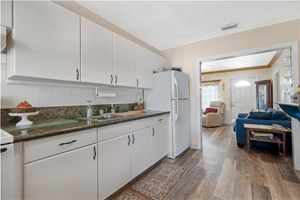 North Andrews Terrace 32- - Residential