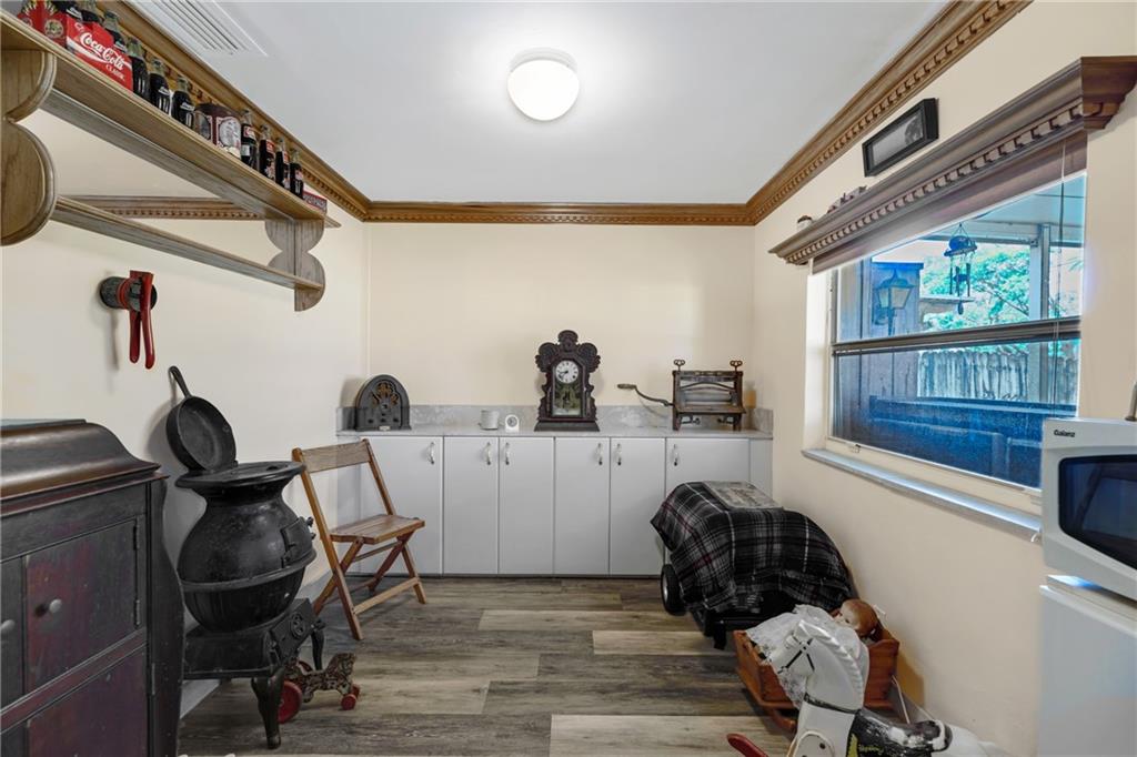 North Andrews Terrace 32- - Residential