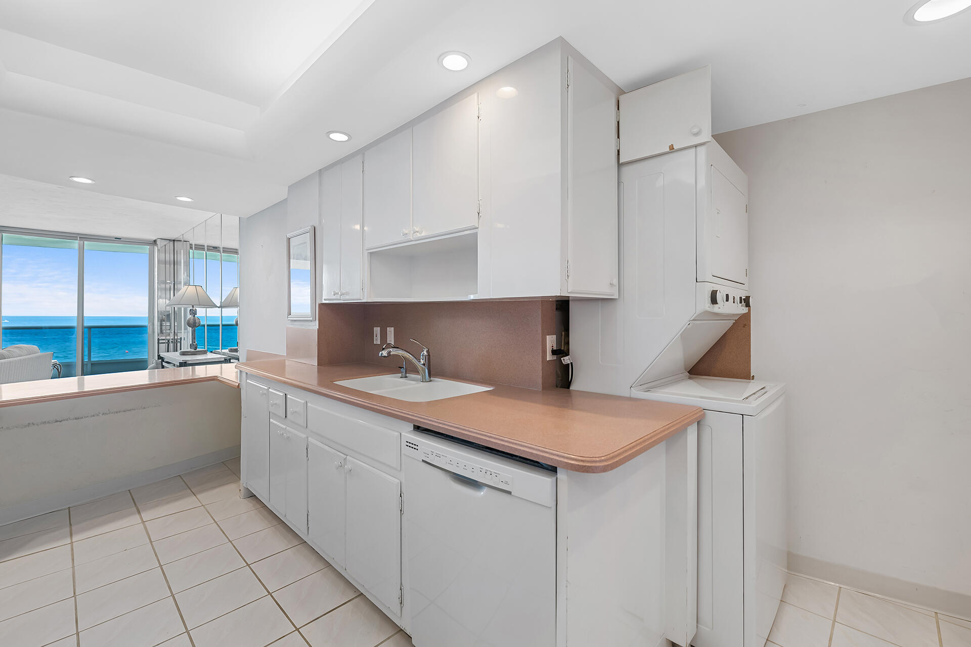 SABAL POINT APTS CONDO - Residential