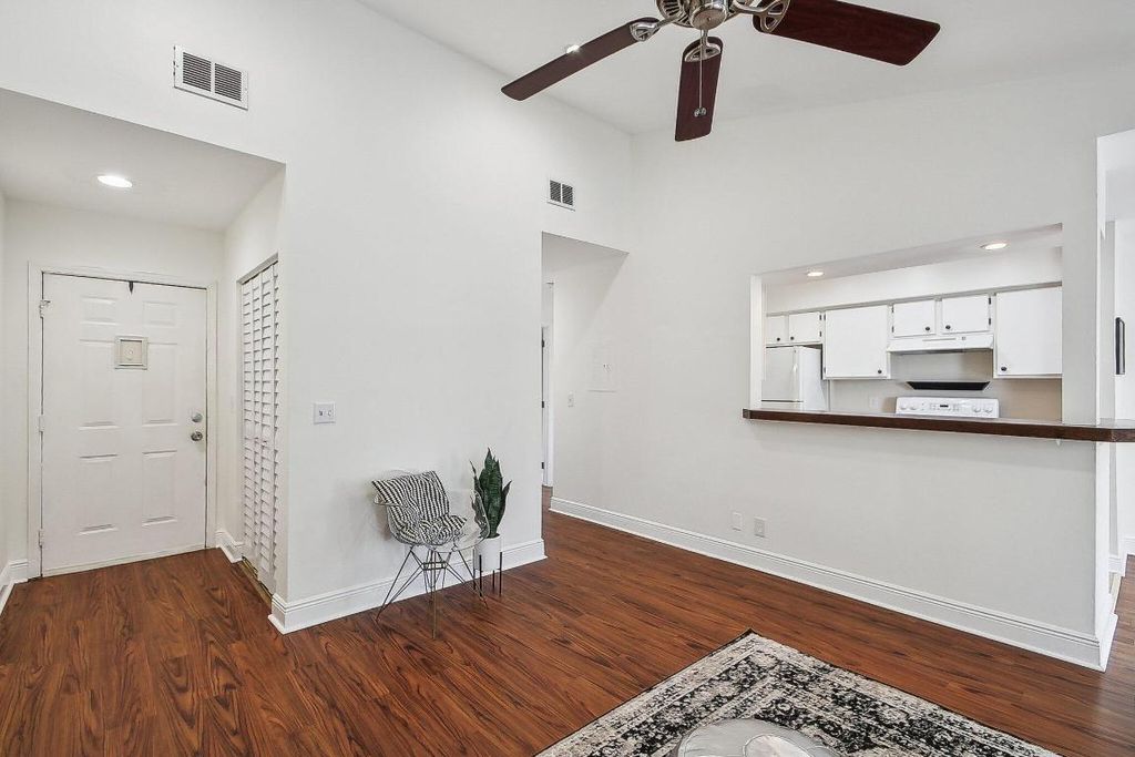 Photo of 815 W Boynton Beach Boulevard #3-202, Boynton Beach, FL 33426 (MLS # R10972430)