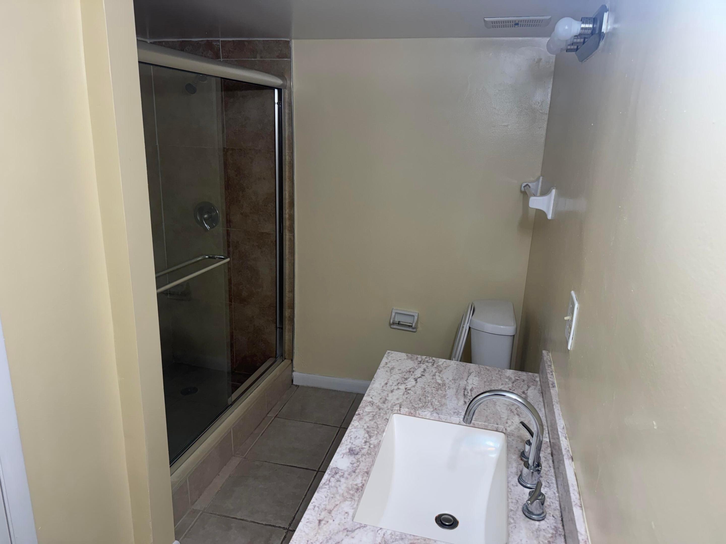 WELLEBY TOWNHOME 1 CONDO - Residential Lease