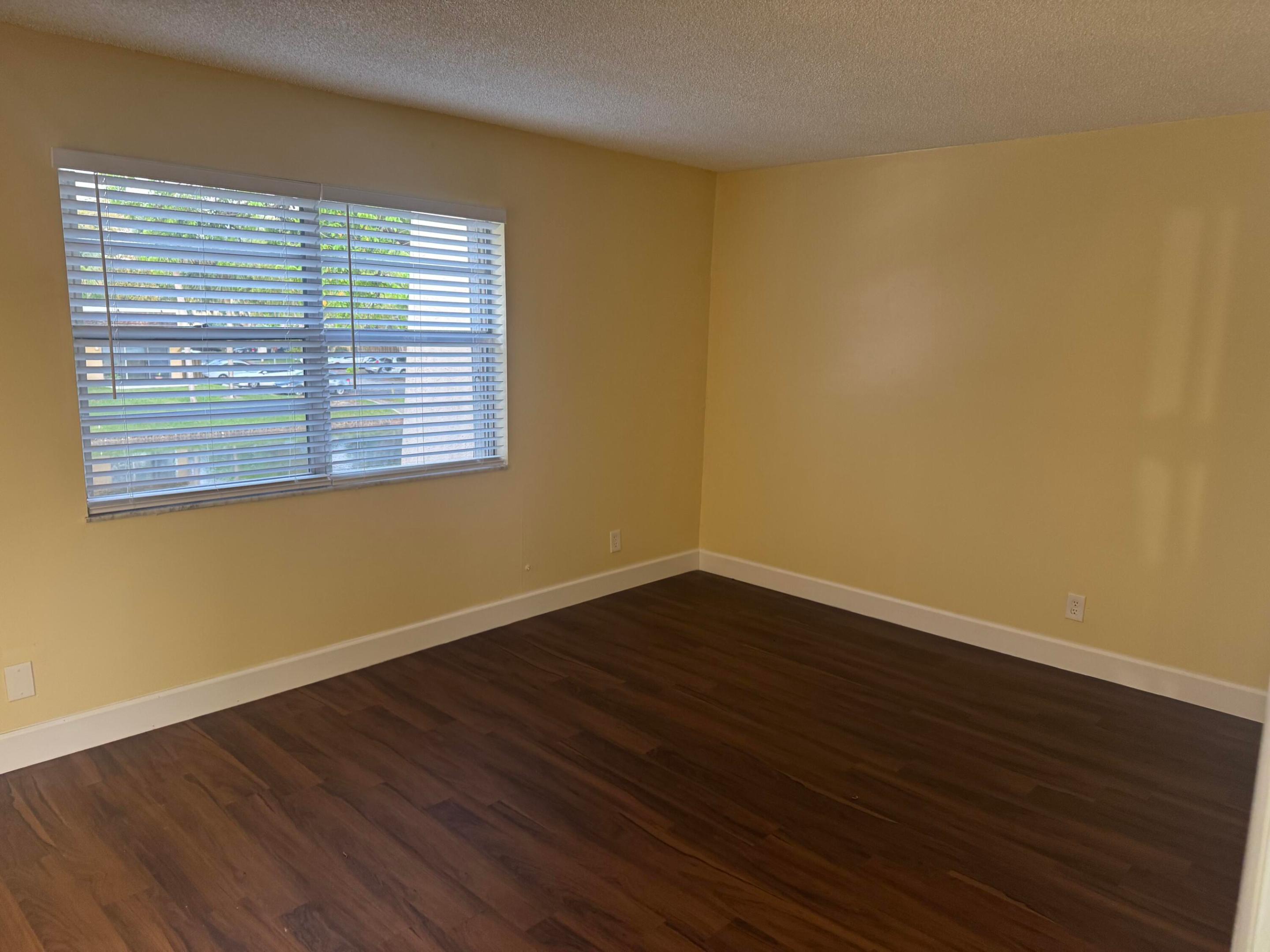 WELLEBY TOWNHOME 1 CONDO - Residential Lease