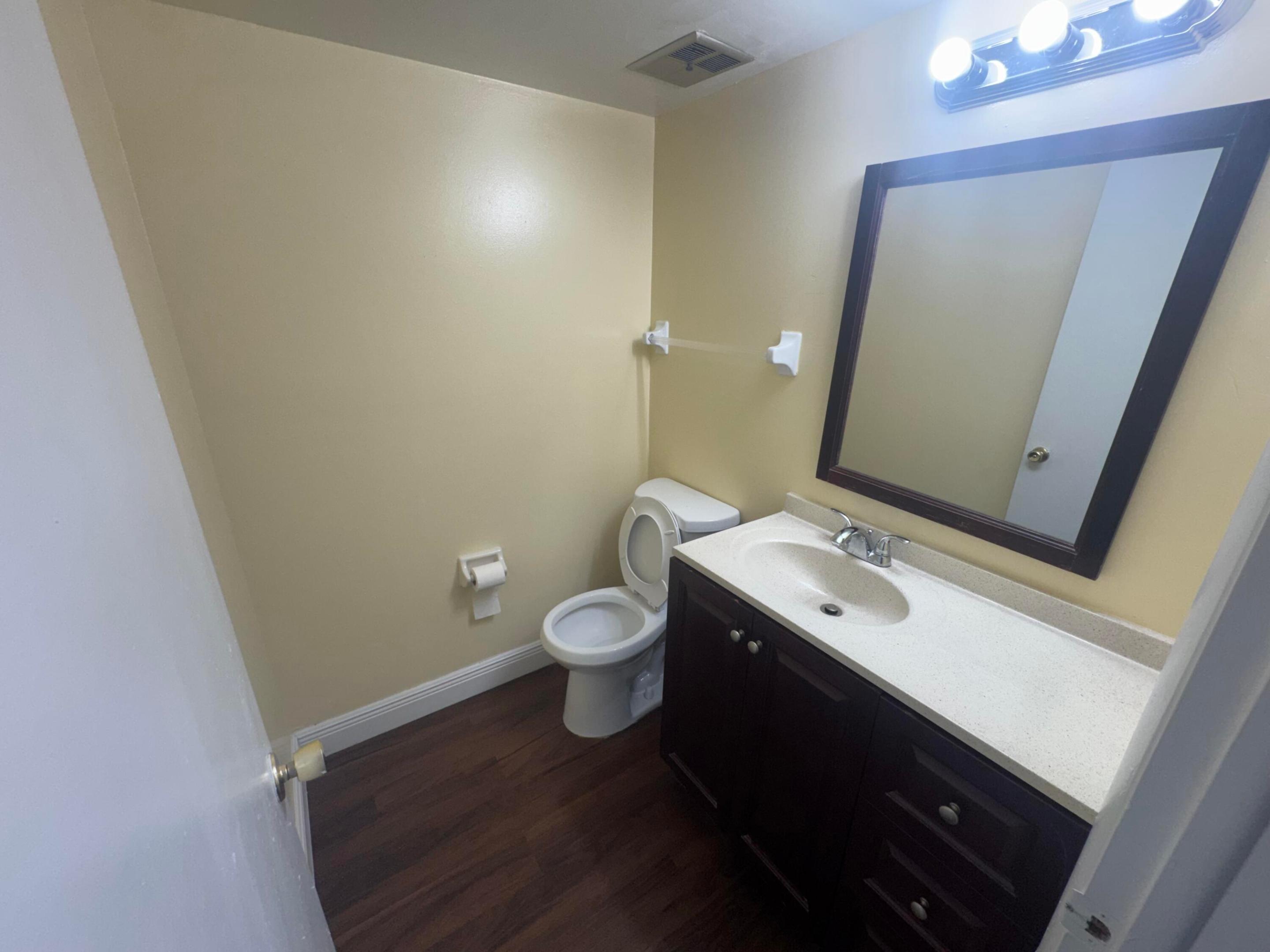 WELLEBY TOWNHOME 1 CONDO - Residential Lease