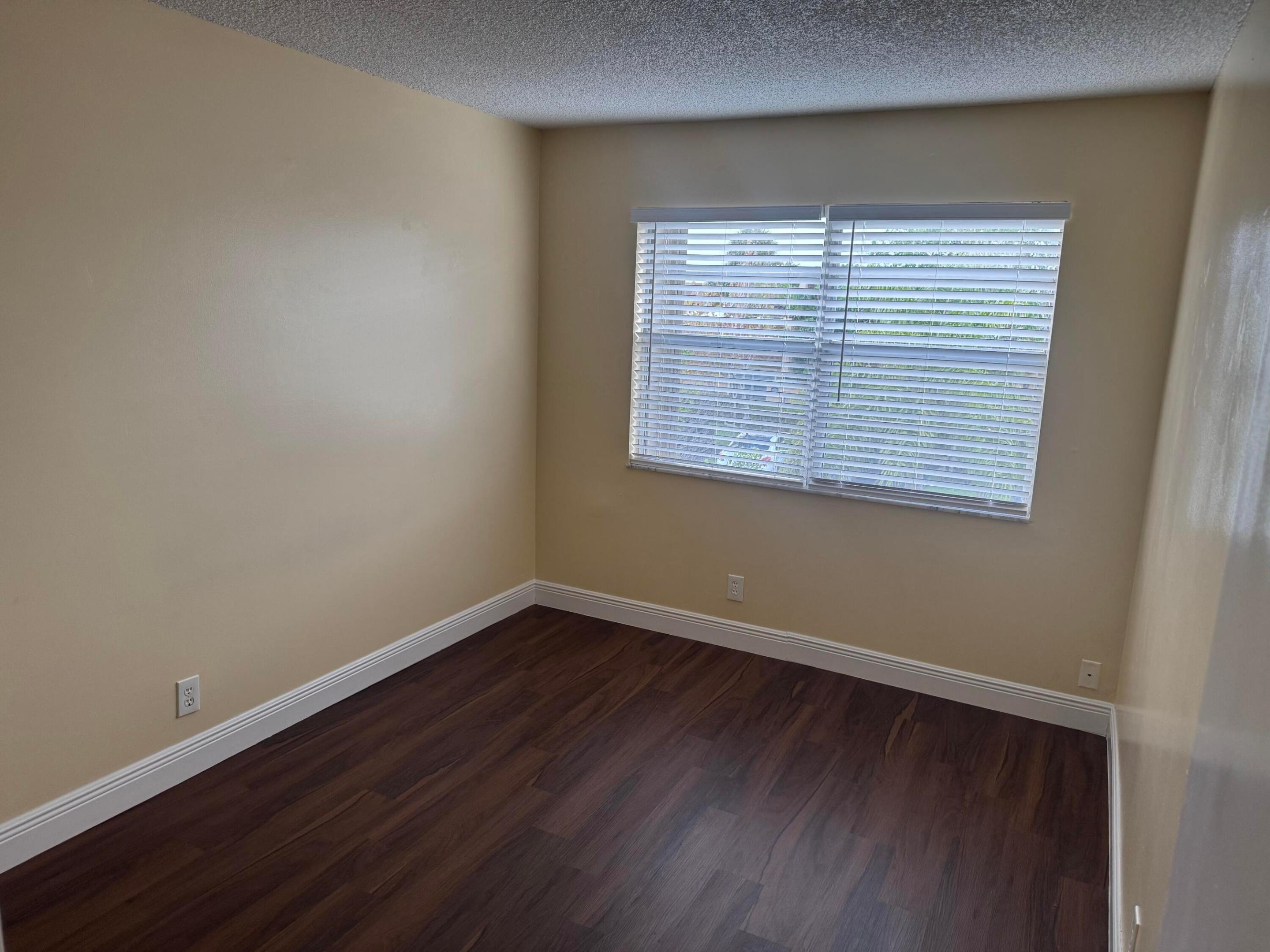 WELLEBY TOWNHOME 1 CONDO - Residential Lease