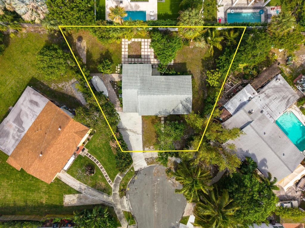 Photo of 5401 Prairie Trail, West Palm Beach, FL 33405 (MLS # R11158212)