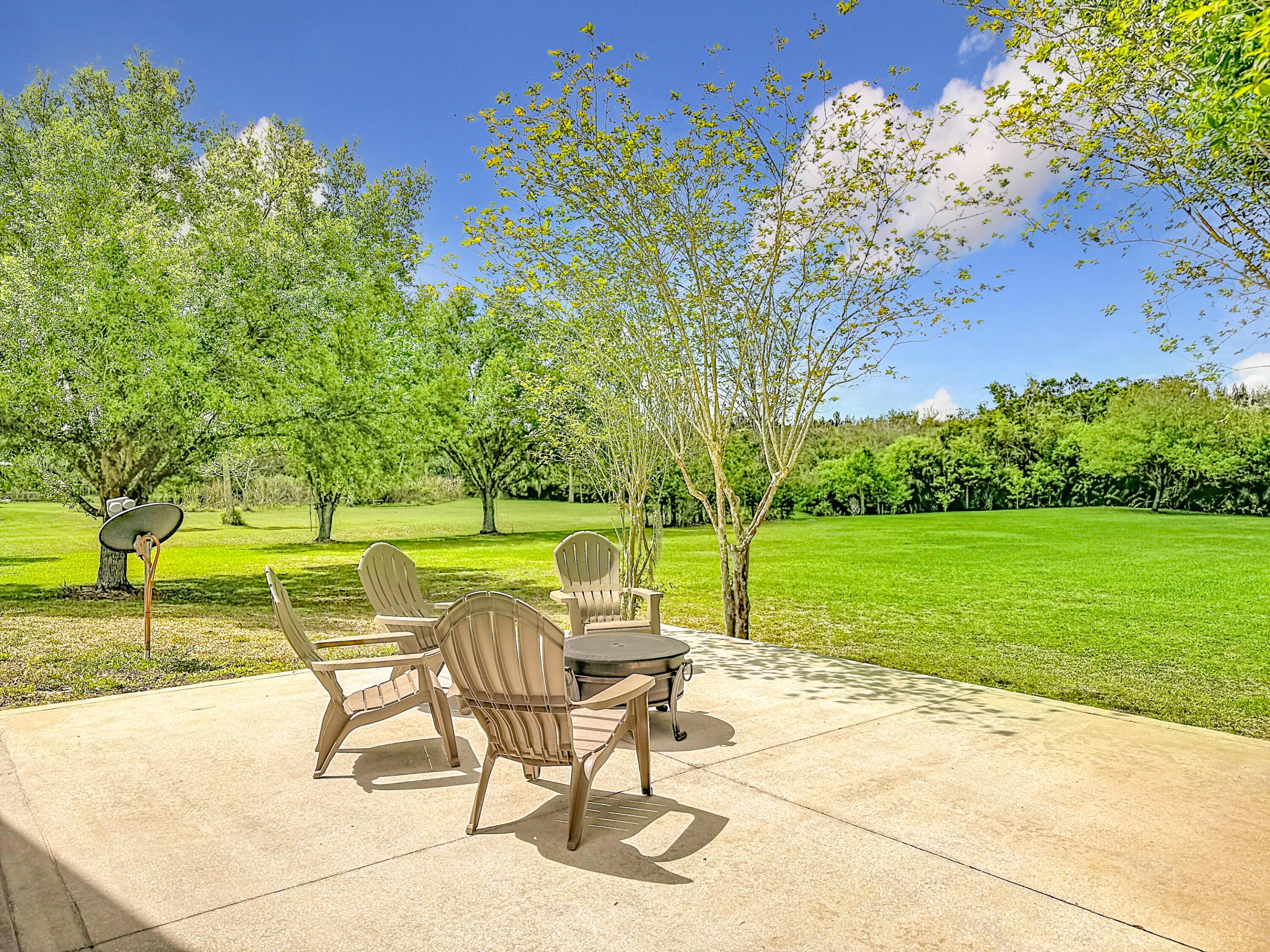 TRAILS END - Residential