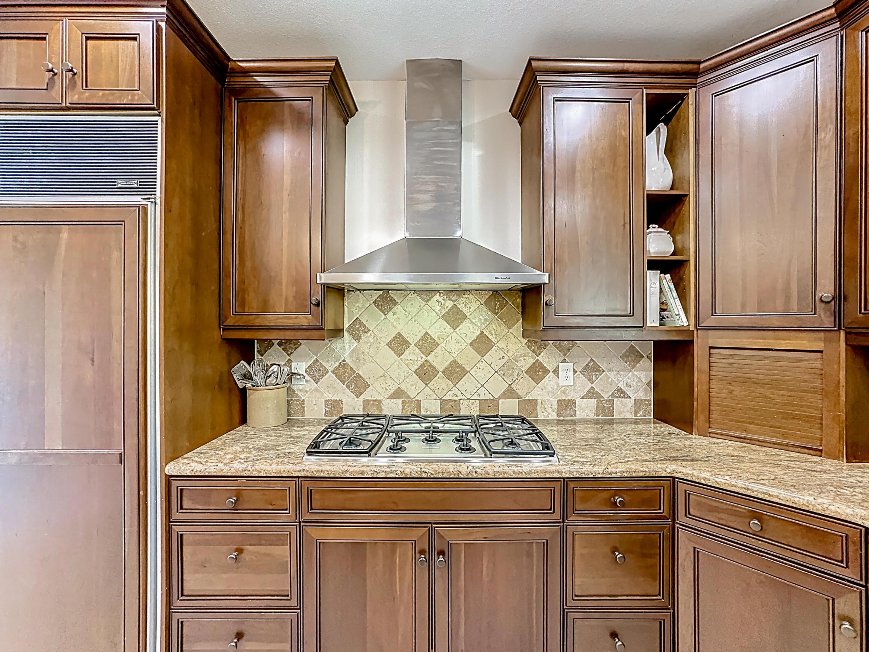 TRAILS END - Residential