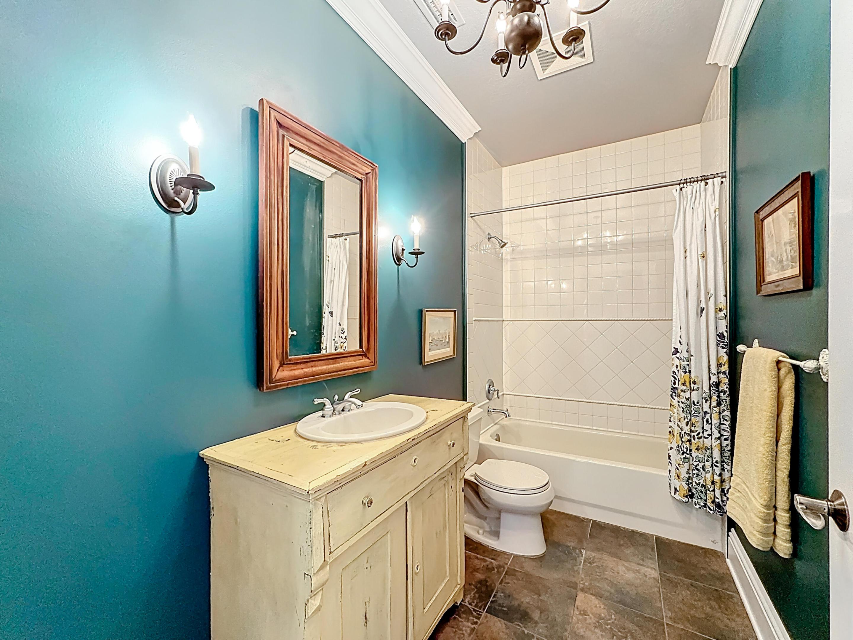 TRAILS END - Residential