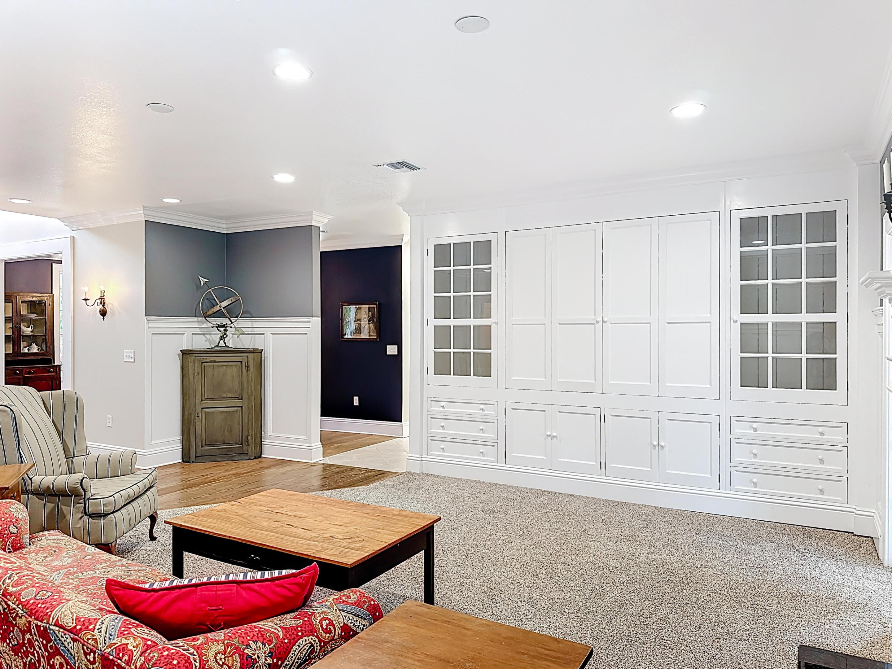 TRAILS END - Residential