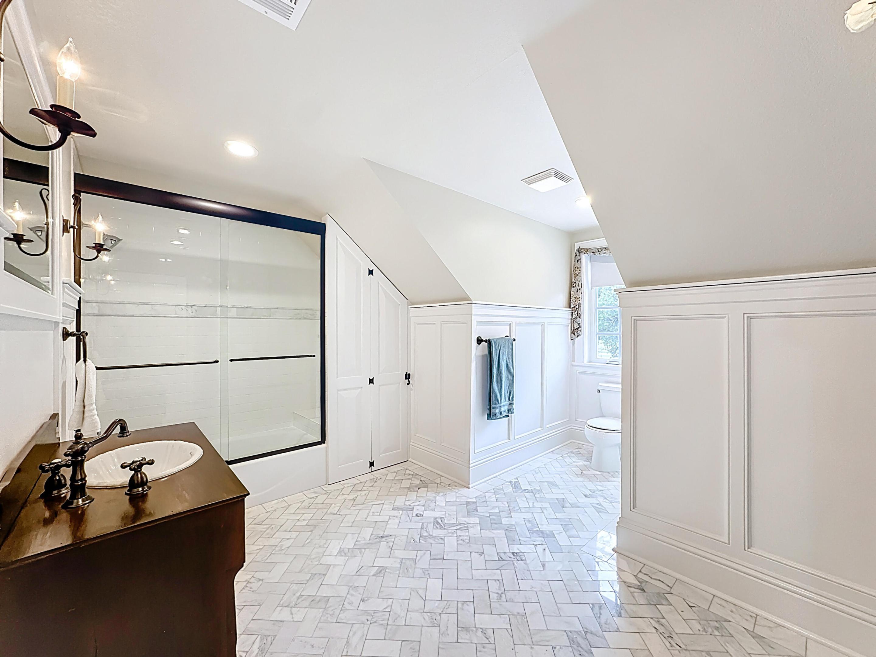 TRAILS END - Residential