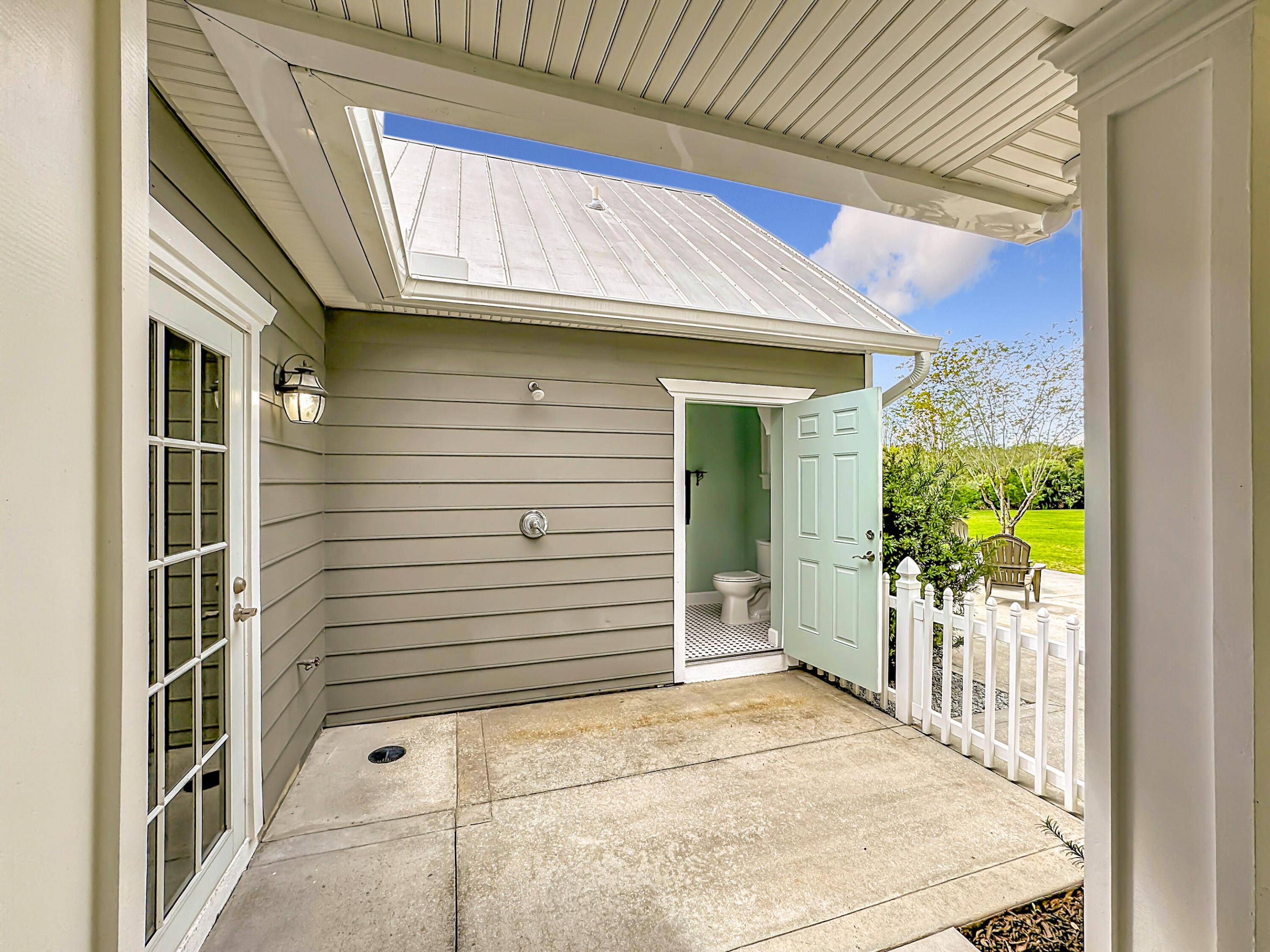 TRAILS END - Residential