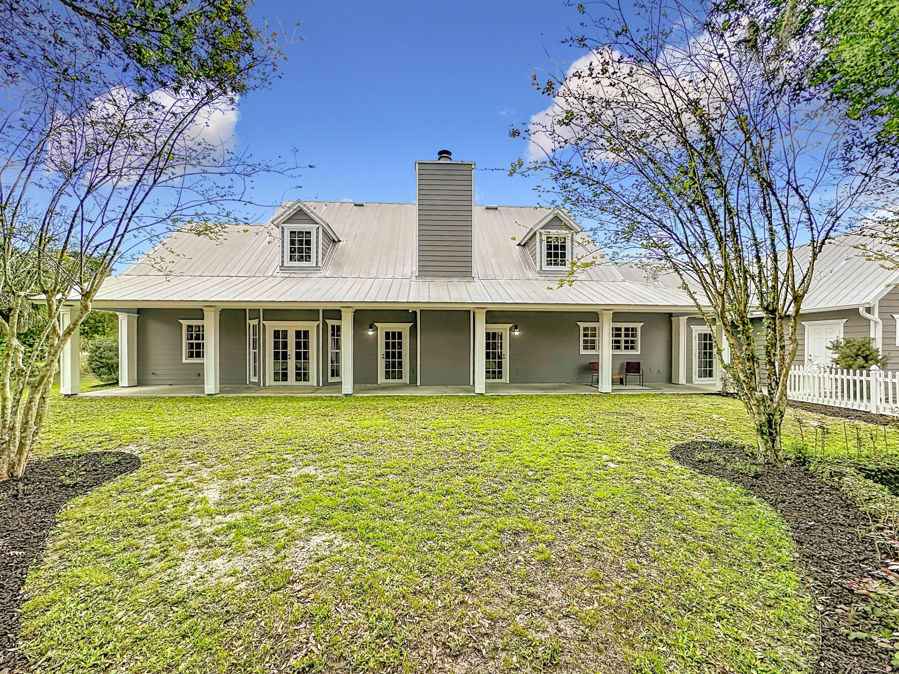 TRAILS END - Residential