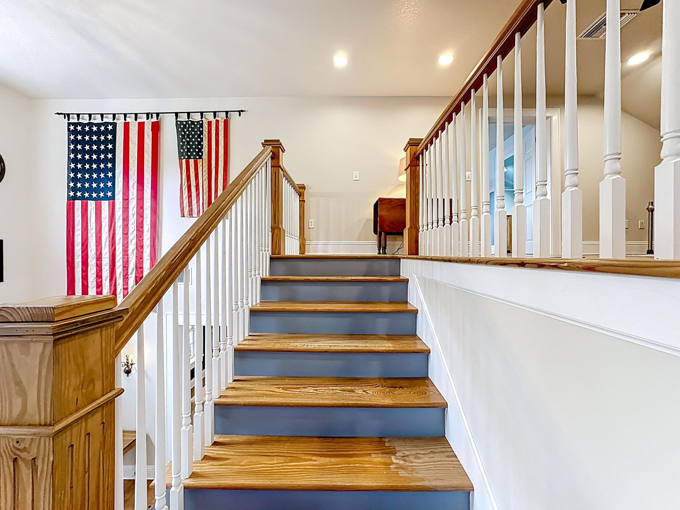 TRAILS END - Residential