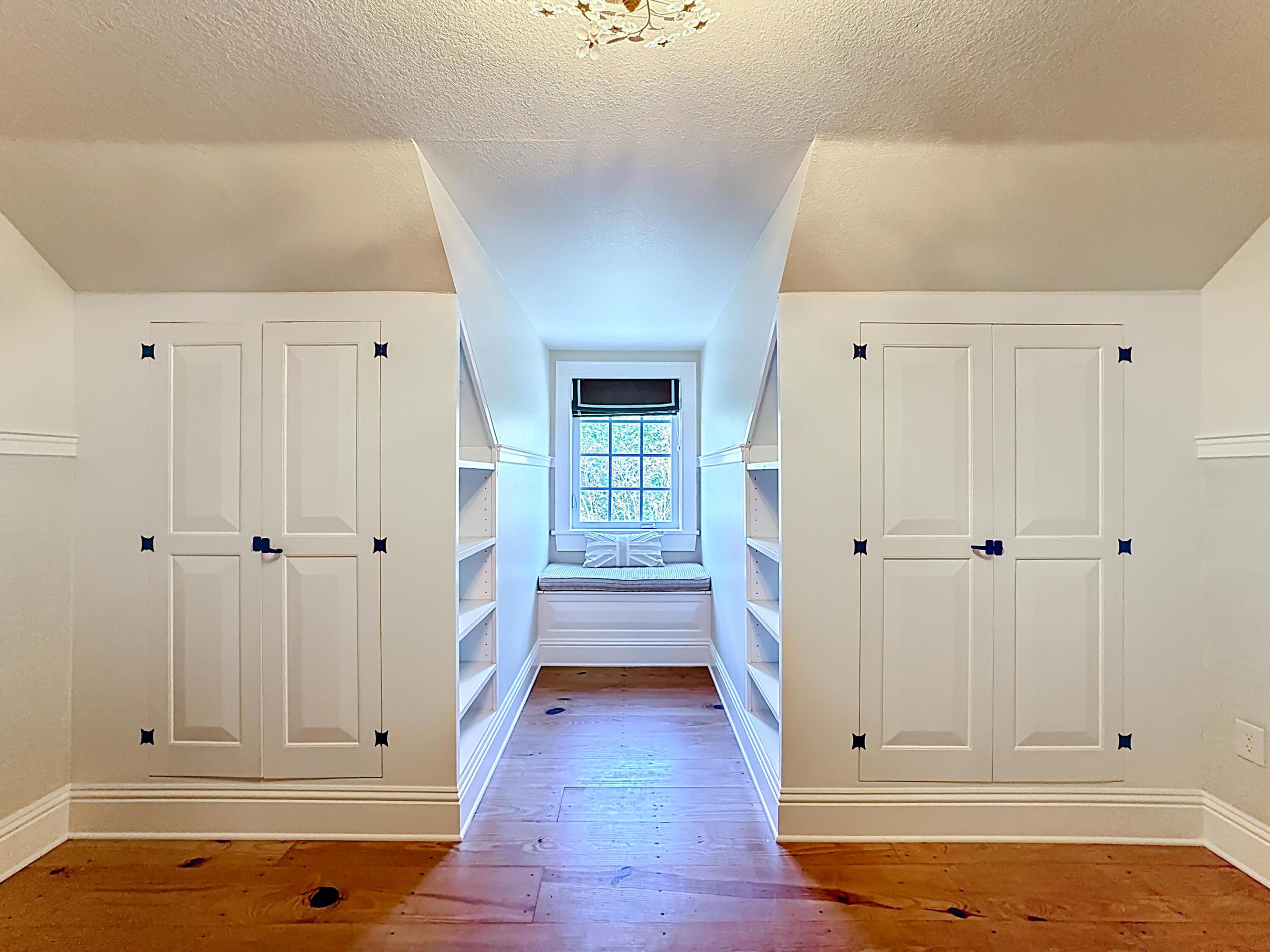 TRAILS END - Residential