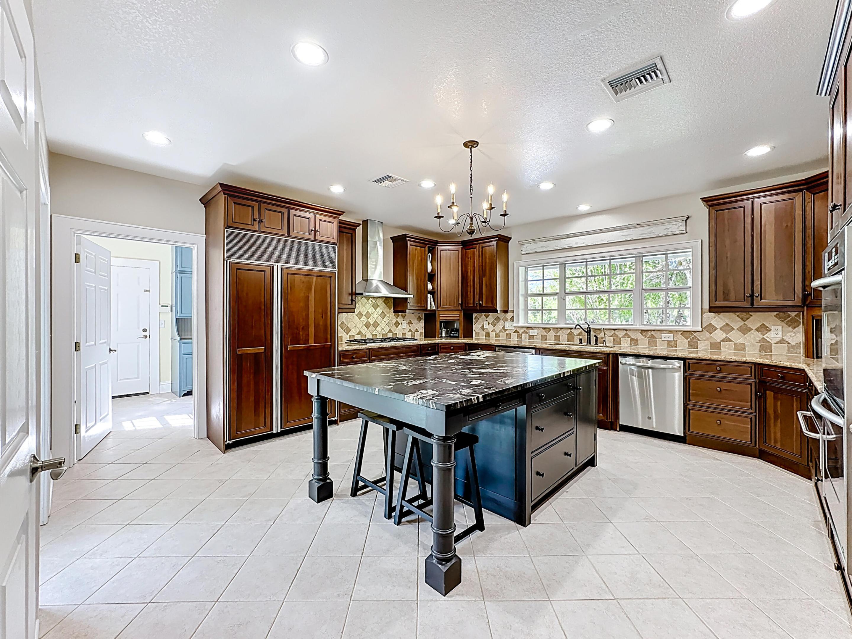 TRAILS END - Residential