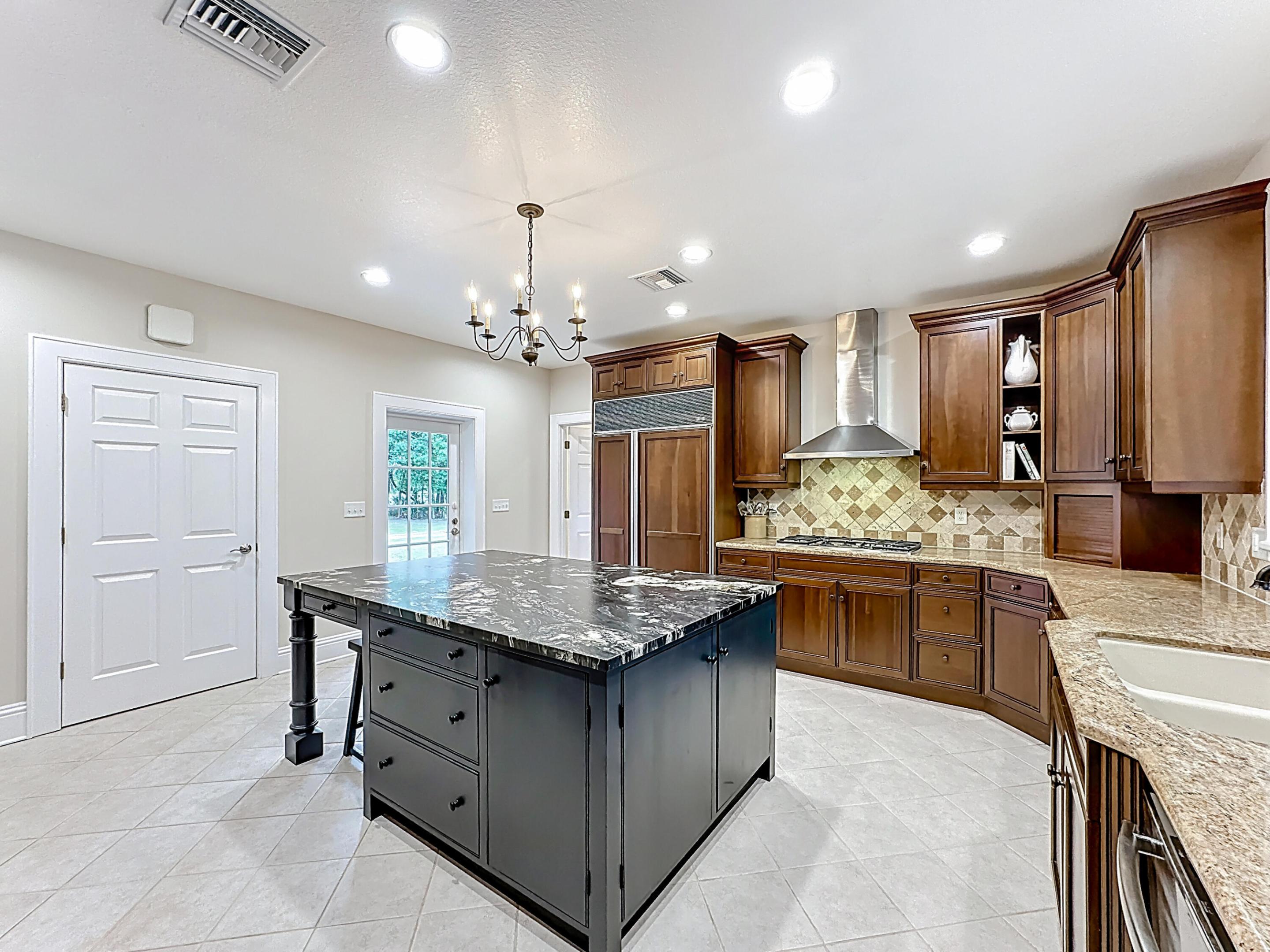 TRAILS END - Residential