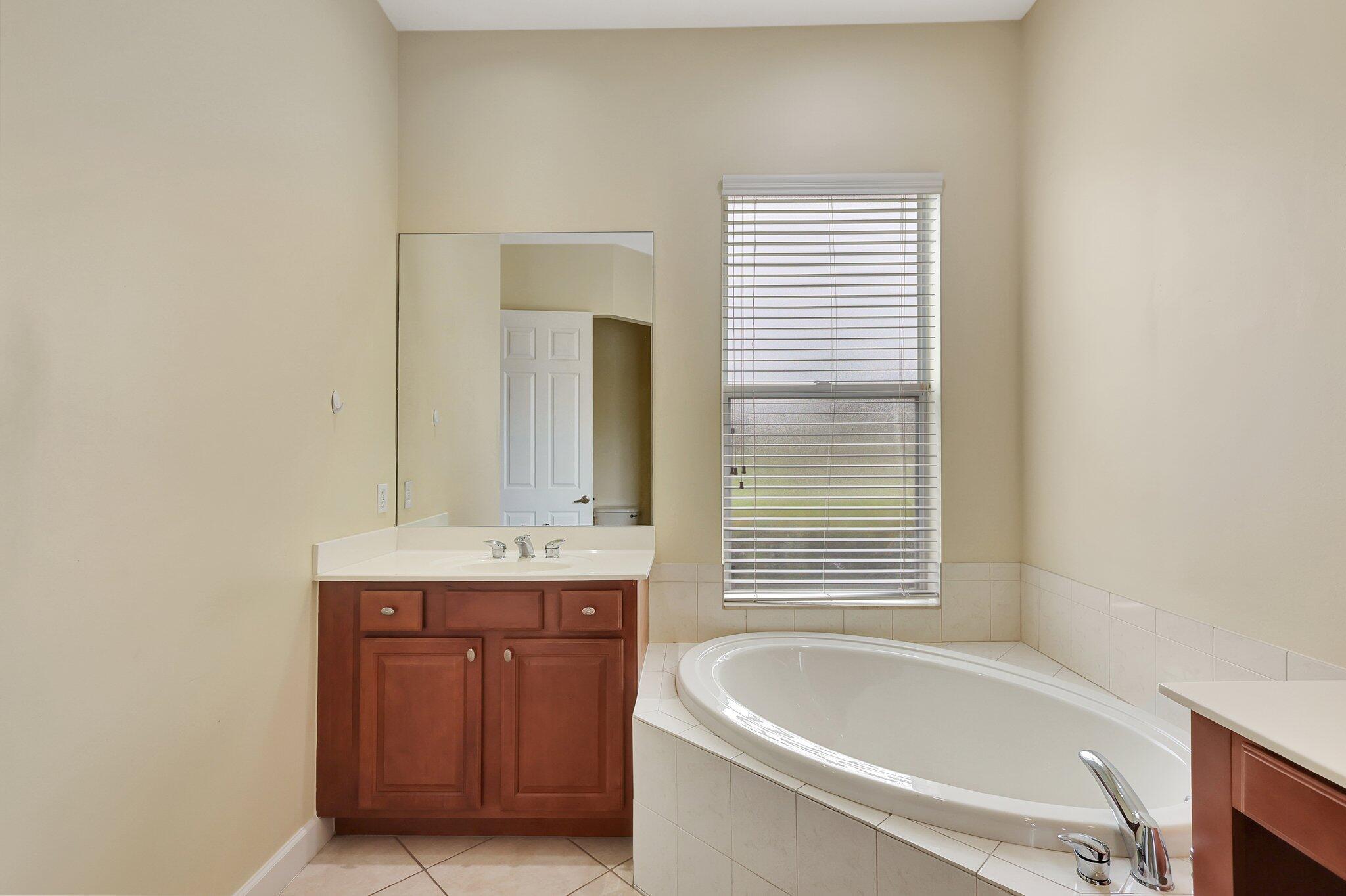 MAIDSTONE - Residential Lease