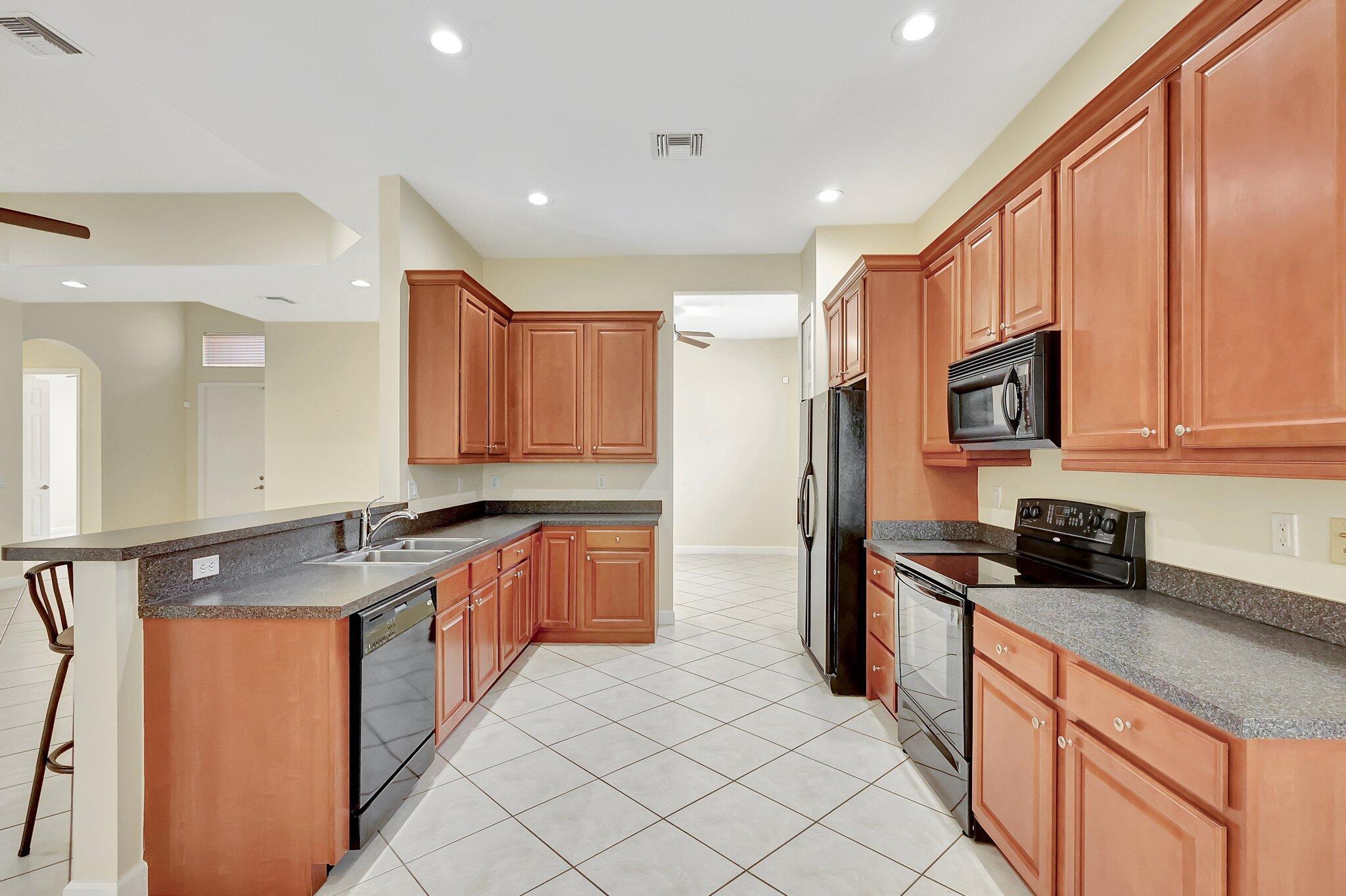 MAIDSTONE - Residential Lease