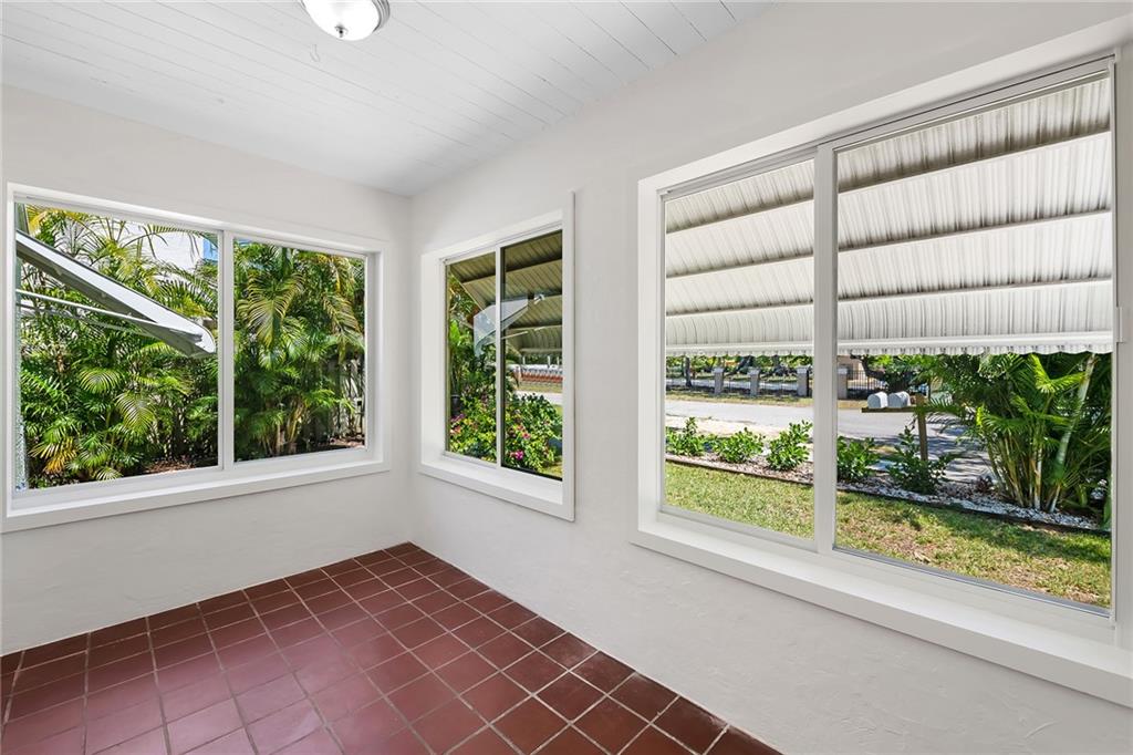 Aldens Sub Lts 1, 2 Blk 6 - Residential Lease