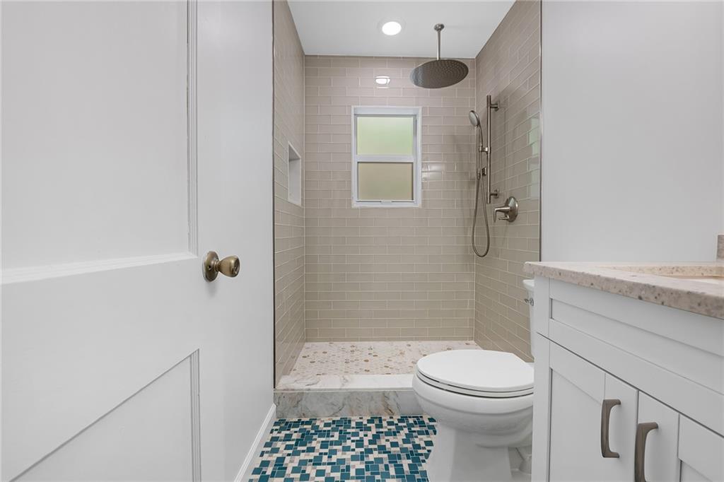 Aldens Sub Lts 1, 2 Blk 6 - Residential Lease