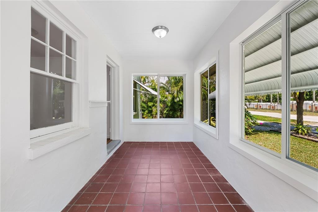 Aldens Sub Lts 1, 2 Blk 6 - Residential Lease