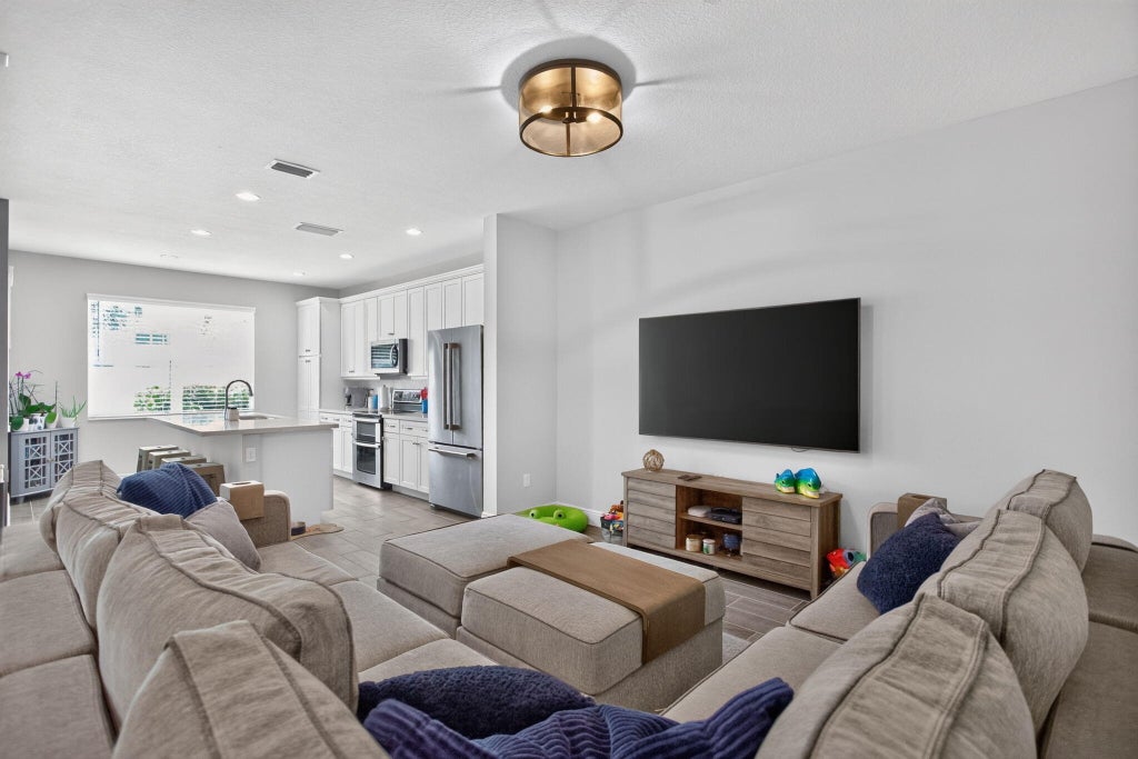 Photo of 532 SANDERLING Circle, Deerfield Beach, FL 33442 (MLS # B26093126)
